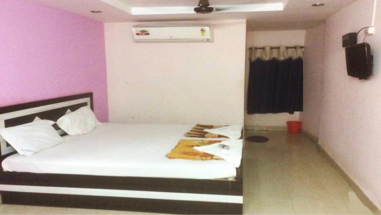 Hotel Upendra Residency Kadapa Екстер'єр фото